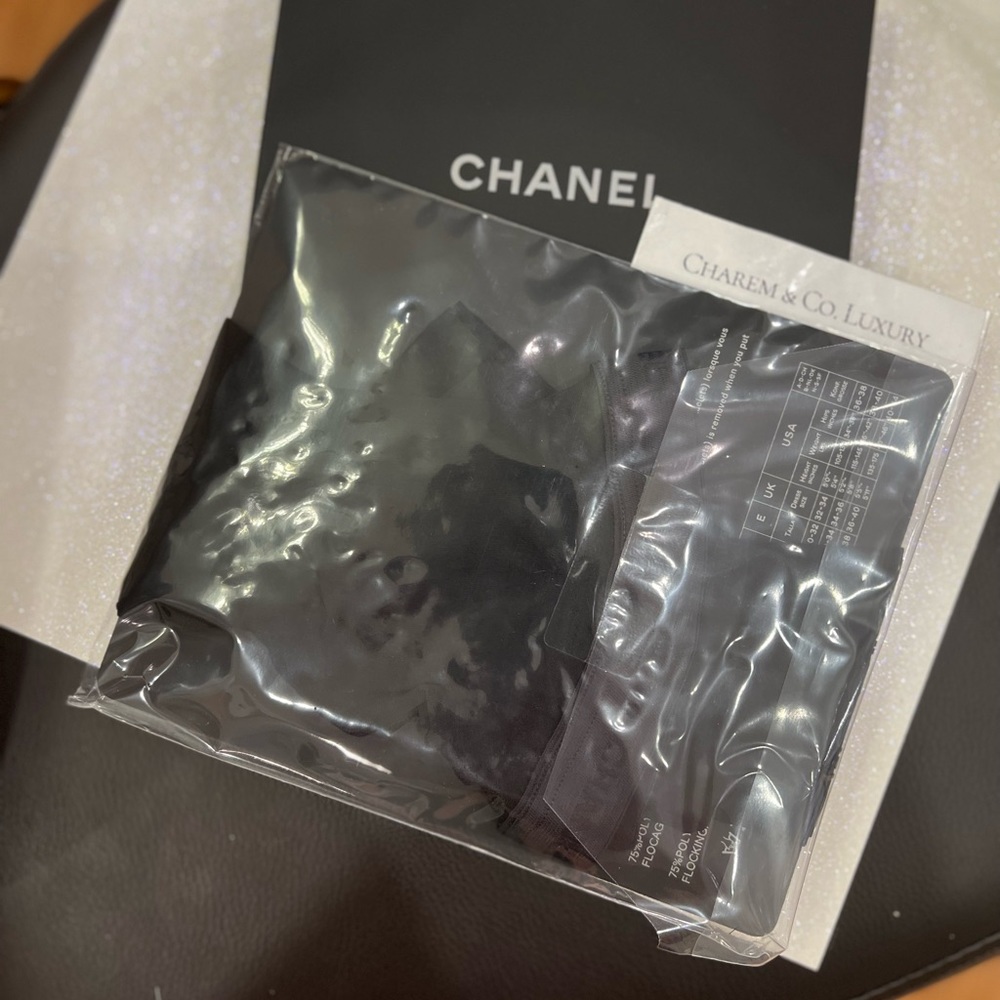 CHANEL CC Runway 🖤 Stockings tights Black size Medium M 🖤 - Picture 8 of 8